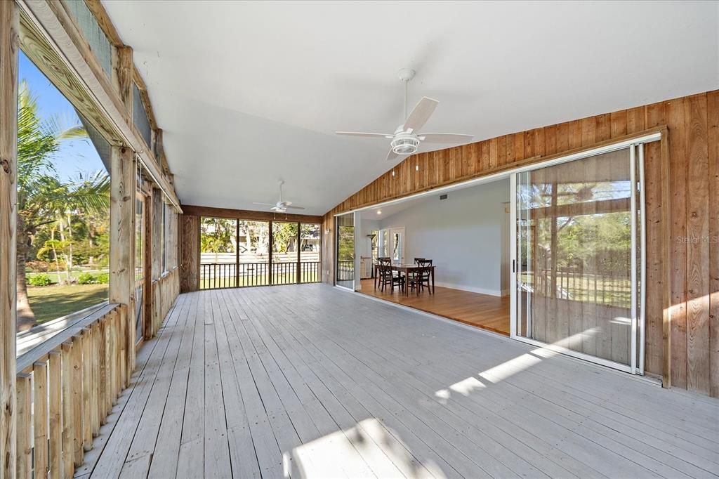 For Sale: $1,190,000 (2 beds, 2 baths, 1180 Square Feet)