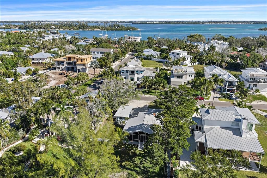 For Sale: $1,190,000 (2 beds, 2 baths, 1180 Square Feet)