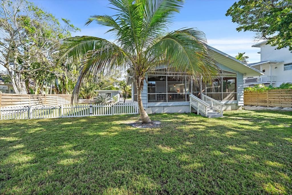 For Sale: $1,190,000 (2 beds, 2 baths, 1180 Square Feet)