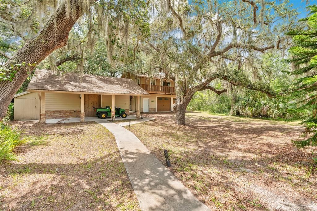 For Sale: $1,100,000 (6 beds, 5 baths, 3569 Square Feet)