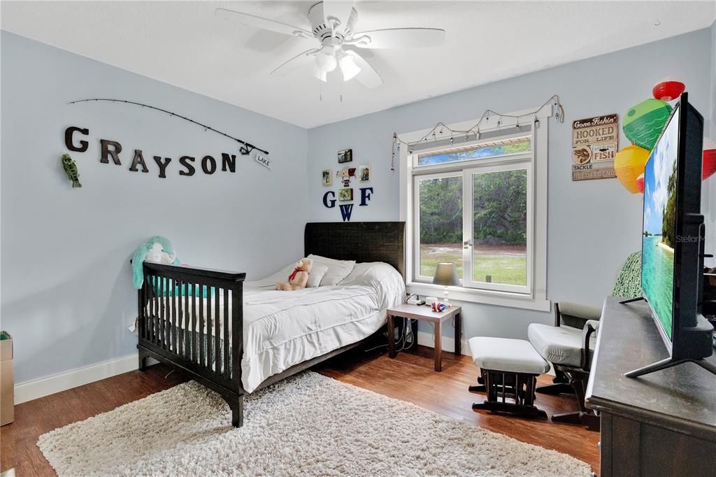 For Sale: $1,100,000 (6 beds, 5 baths, 3569 Square Feet)