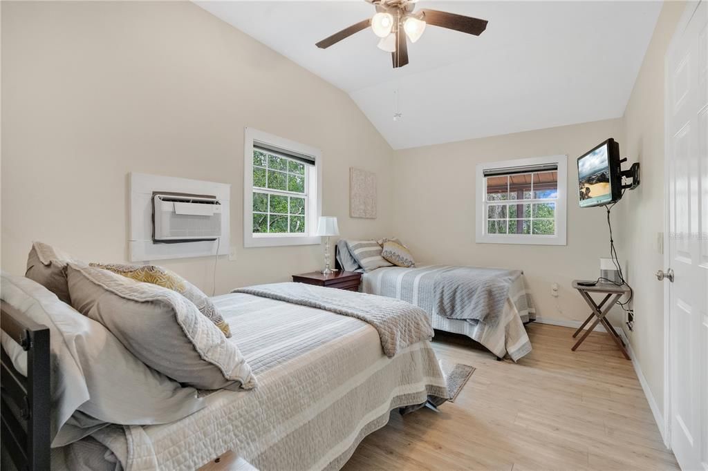 For Sale: $1,100,000 (6 beds, 5 baths, 3569 Square Feet)