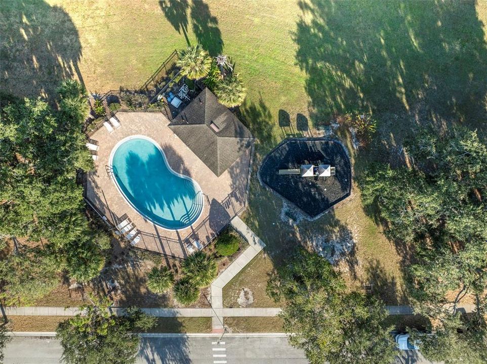 En Venta: $245,000 (3 camas, 2 baños, 1600 Pies cuadrados)