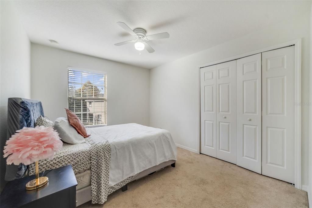 En Venta: $245,000 (3 camas, 2 baños, 1600 Pies cuadrados)