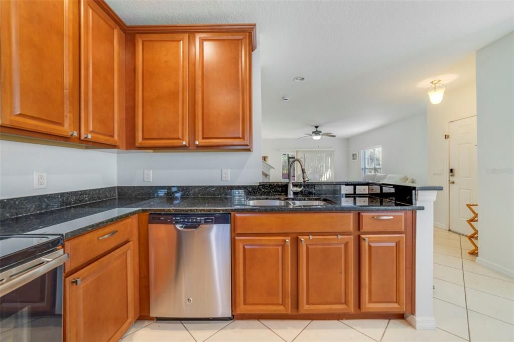 En Venta: $245,000 (3 camas, 2 baños, 1600 Pies cuadrados)