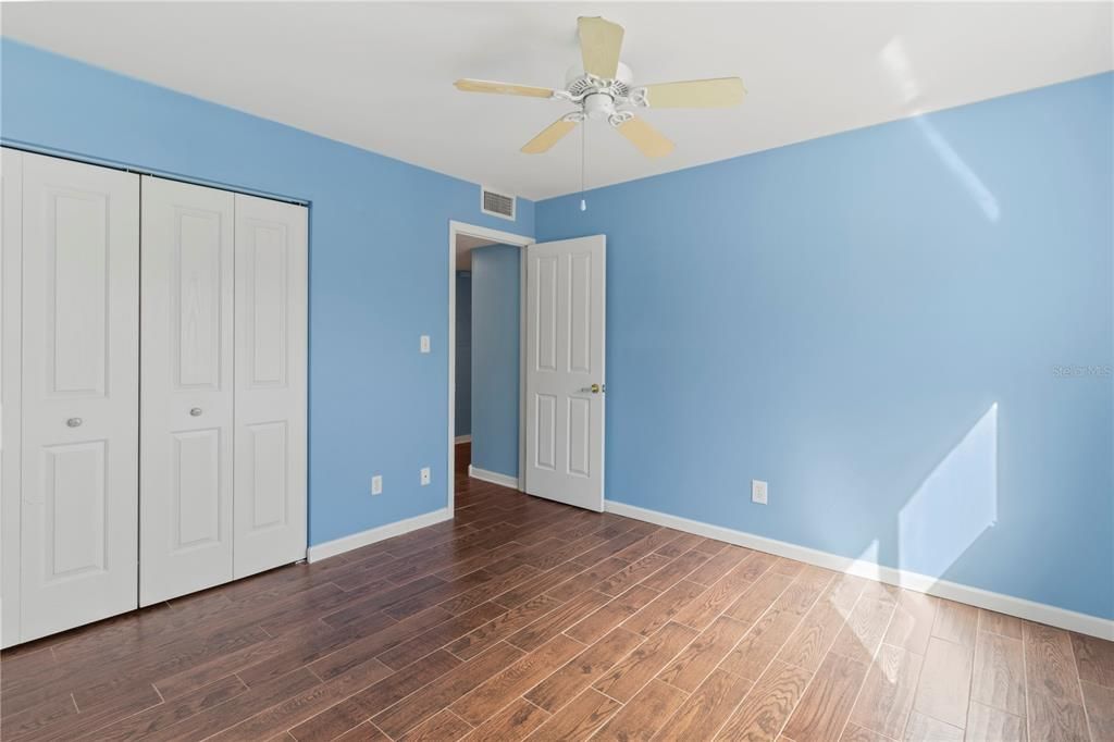 En Venta: $269,900 (2 camas, 2 baños, 1369 Pies cuadrados)