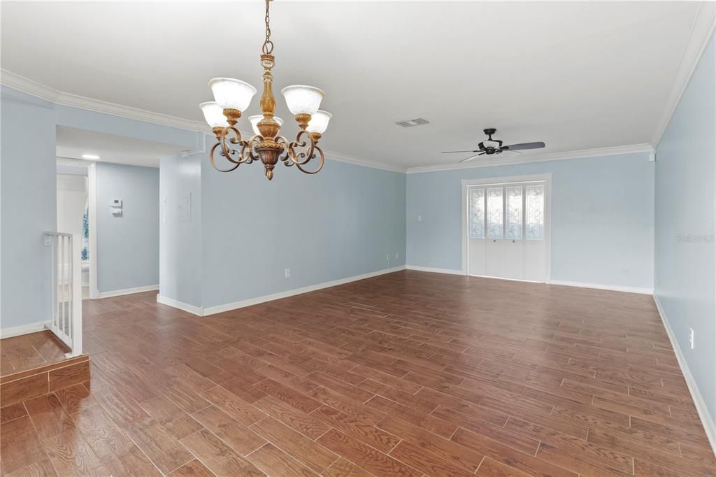 En Venta: $269,900 (2 camas, 2 baños, 1369 Pies cuadrados)