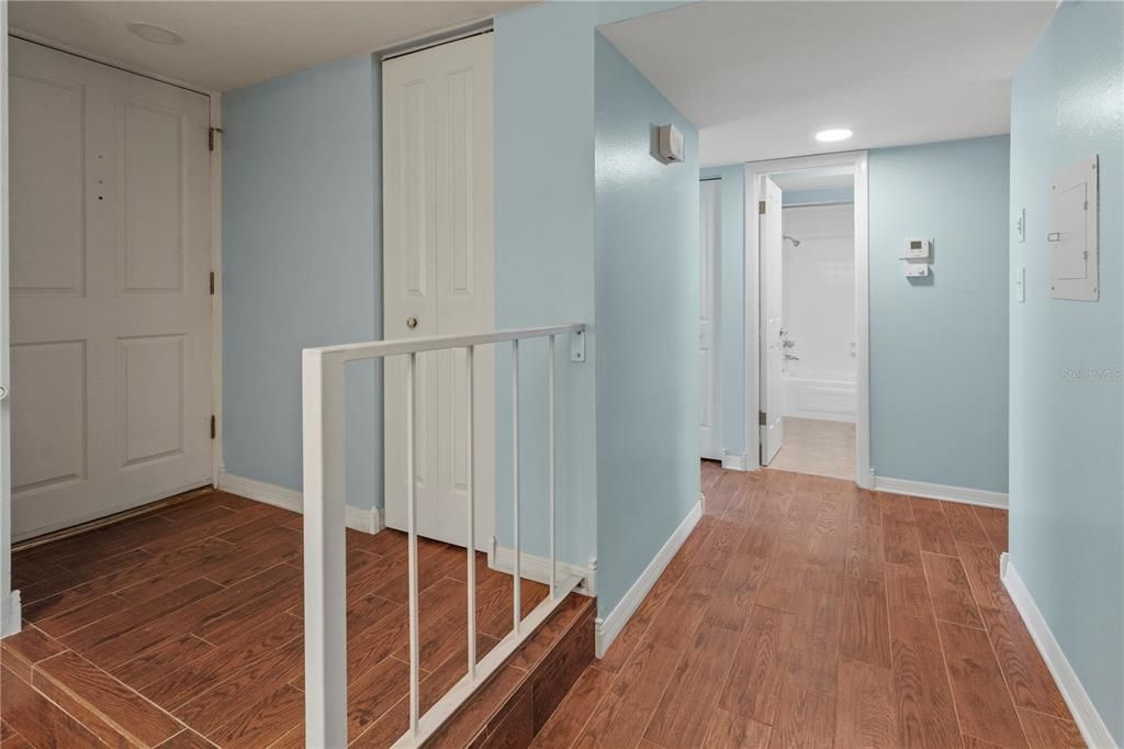 En Venta: $269,900 (2 camas, 2 baños, 1369 Pies cuadrados)