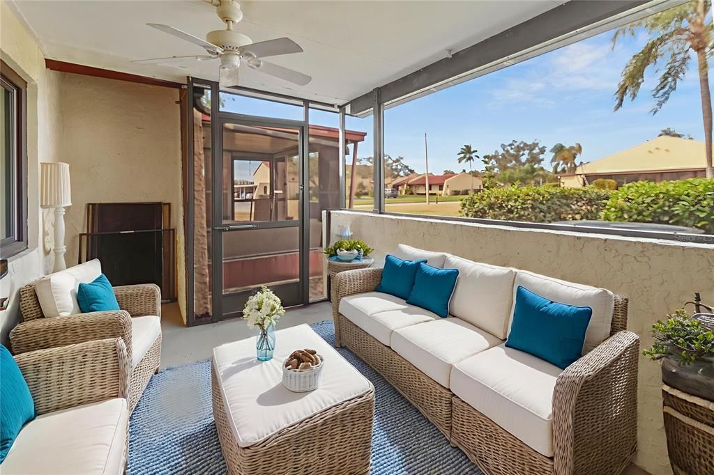 En Venta: $269,900 (2 camas, 2 baños, 1369 Pies cuadrados)