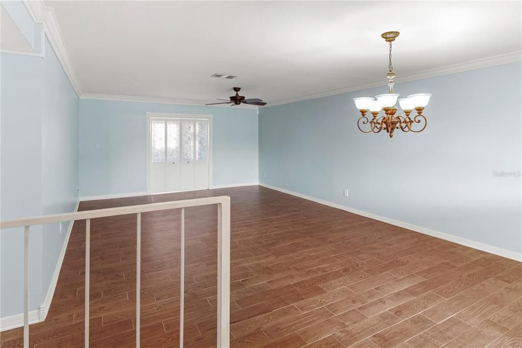 En Venta: $269,900 (2 camas, 2 baños, 1369 Pies cuadrados)