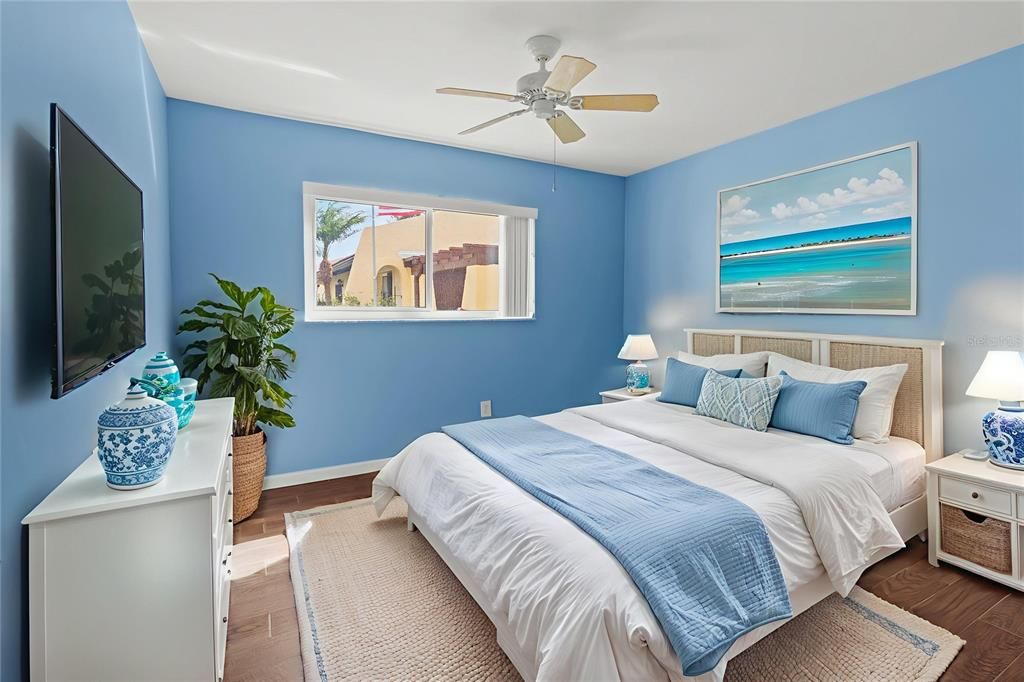 En Venta: $269,900 (2 camas, 2 baños, 1369 Pies cuadrados)