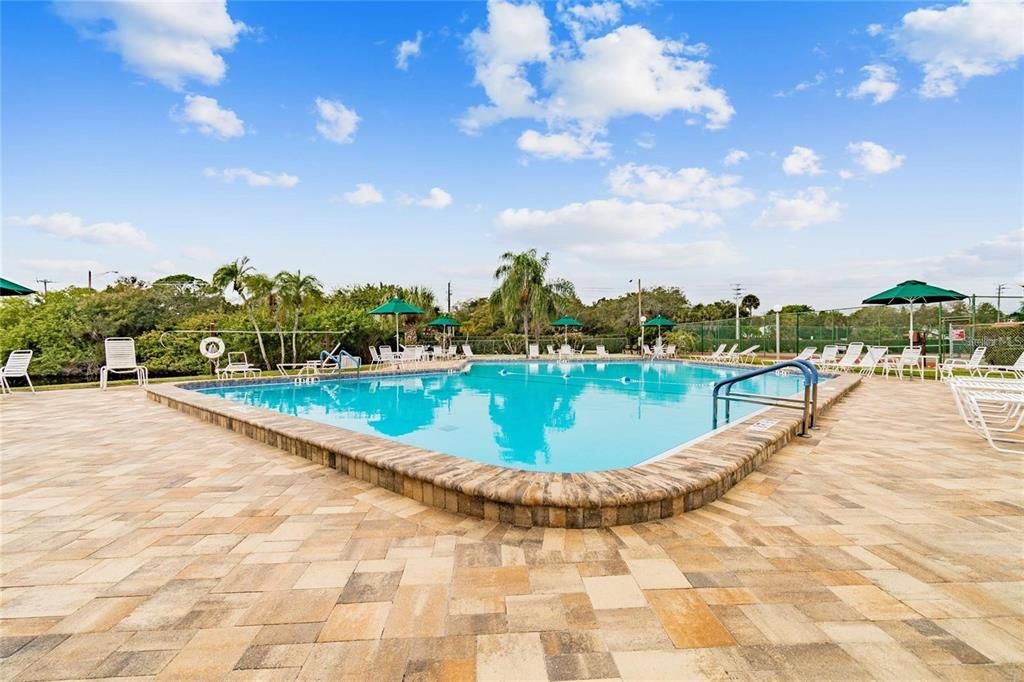 En Venta: $269,900 (2 camas, 2 baños, 1369 Pies cuadrados)