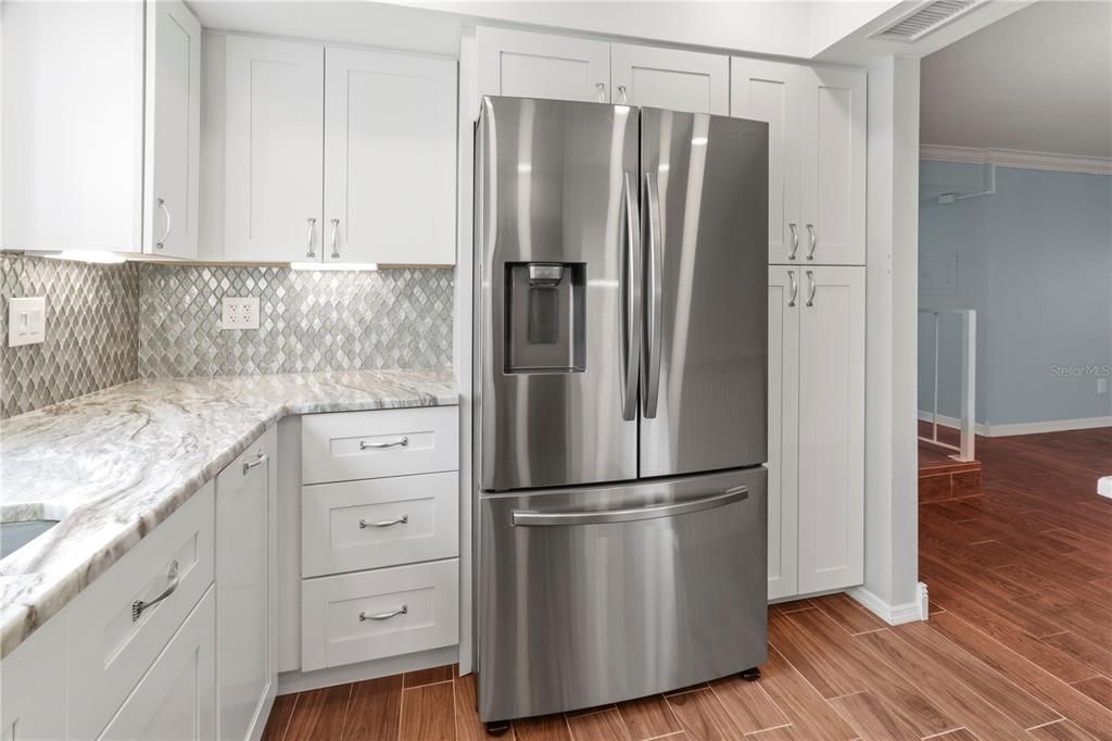 En Venta: $269,900 (2 camas, 2 baños, 1369 Pies cuadrados)