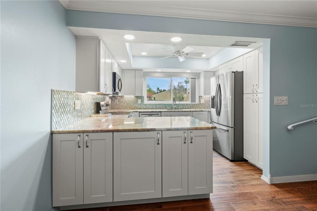 En Venta: $269,900 (2 camas, 2 baños, 1369 Pies cuadrados)