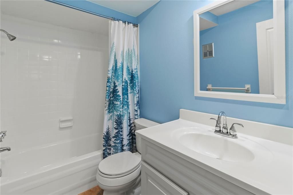 En Venta: $269,900 (2 camas, 2 baños, 1369 Pies cuadrados)