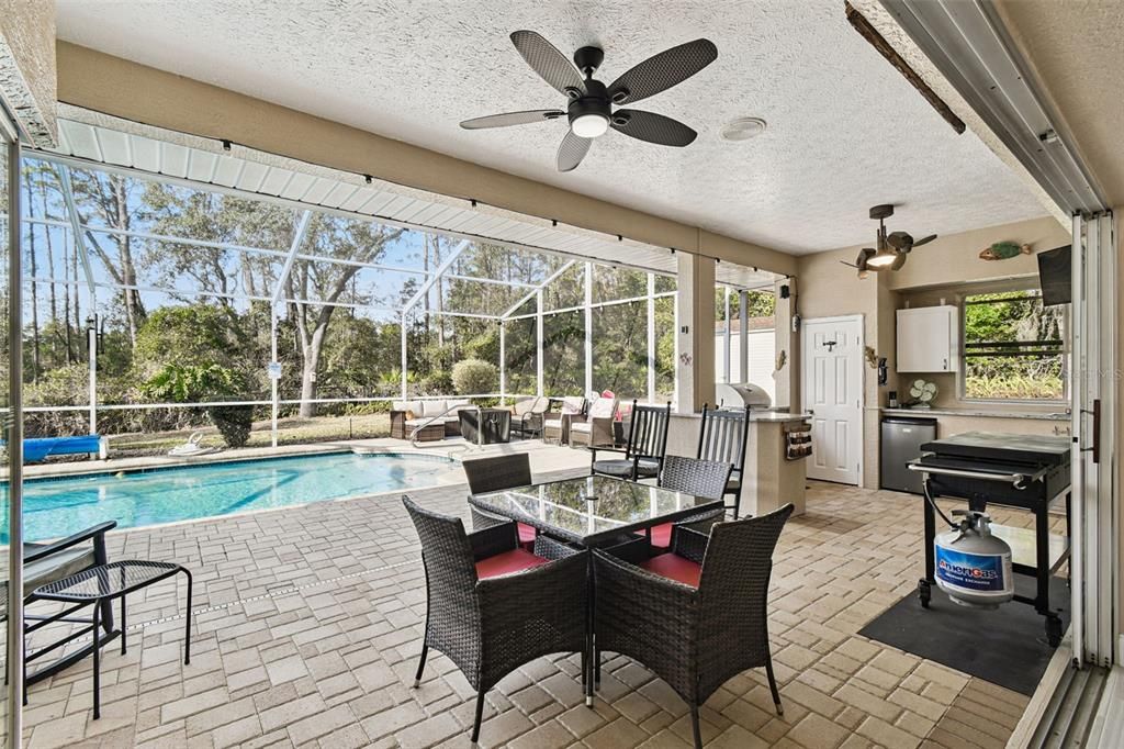 En Venta: $489,000 (3 camas, 2 baños, 2123 Pies cuadrados)