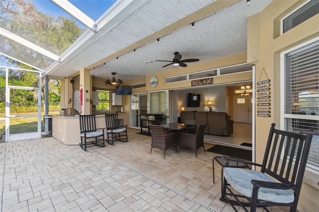 En Venta: $489,000 (3 camas, 2 baños, 2123 Pies cuadrados)