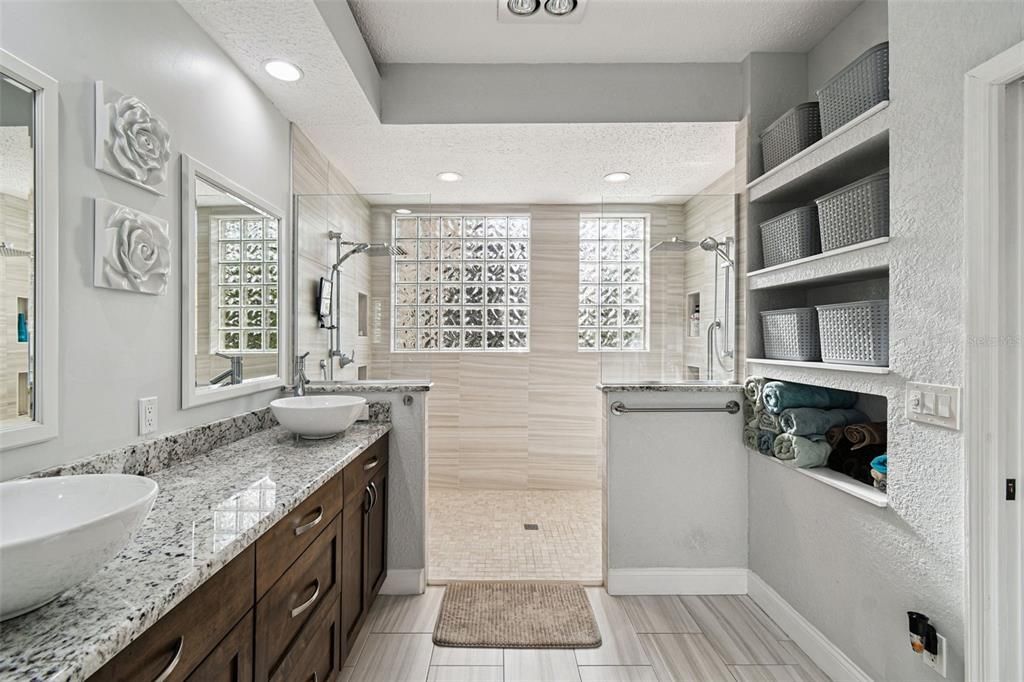 En Venta: $489,000 (3 camas, 2 baños, 2123 Pies cuadrados)