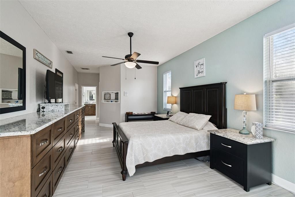 En Venta: $489,000 (3 camas, 2 baños, 2123 Pies cuadrados)