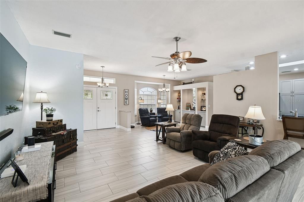 En Venta: $489,000 (3 camas, 2 baños, 2123 Pies cuadrados)