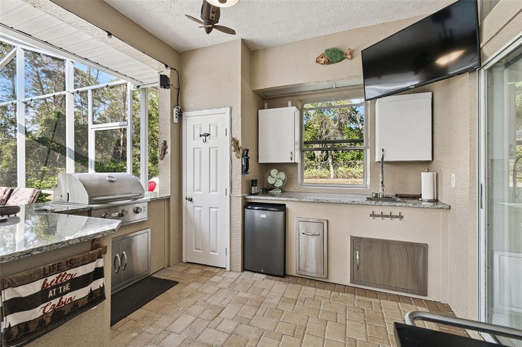 En Venta: $489,000 (3 camas, 2 baños, 2123 Pies cuadrados)