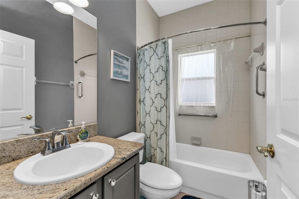 En Venta: $325,000 (3 camas, 2 baños, 1767 Pies cuadrados)