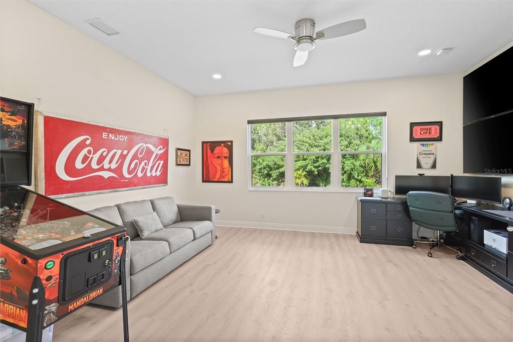 For Sale: $1,100,000 (4 beds, 3 baths, 2795 Square Feet)