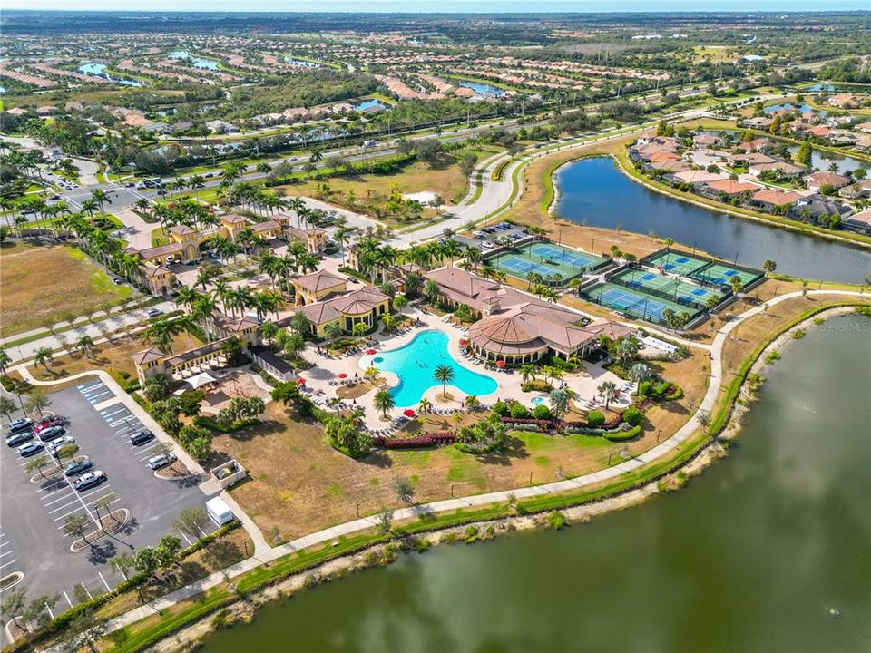 For Sale: $1,100,000 (4 beds, 3 baths, 2795 Square Feet)