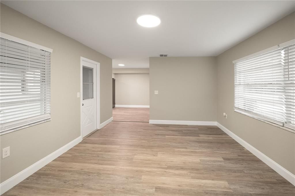 For Sale: $239,900 (2 beds, 2 baths, 1604 Square Feet)