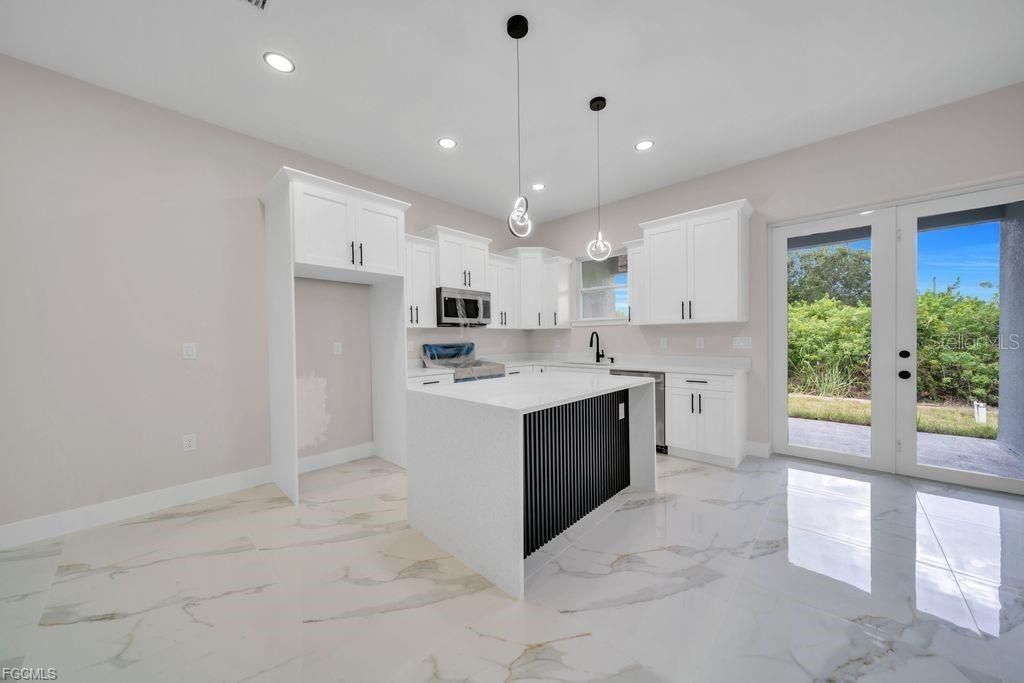 待售: $529,900 (0 贝兹, 0 浴室, 1199 平方英尺)