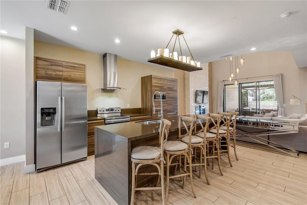 For Sale: $499,000 (4 beds, 4 baths, 2356 Square Feet)