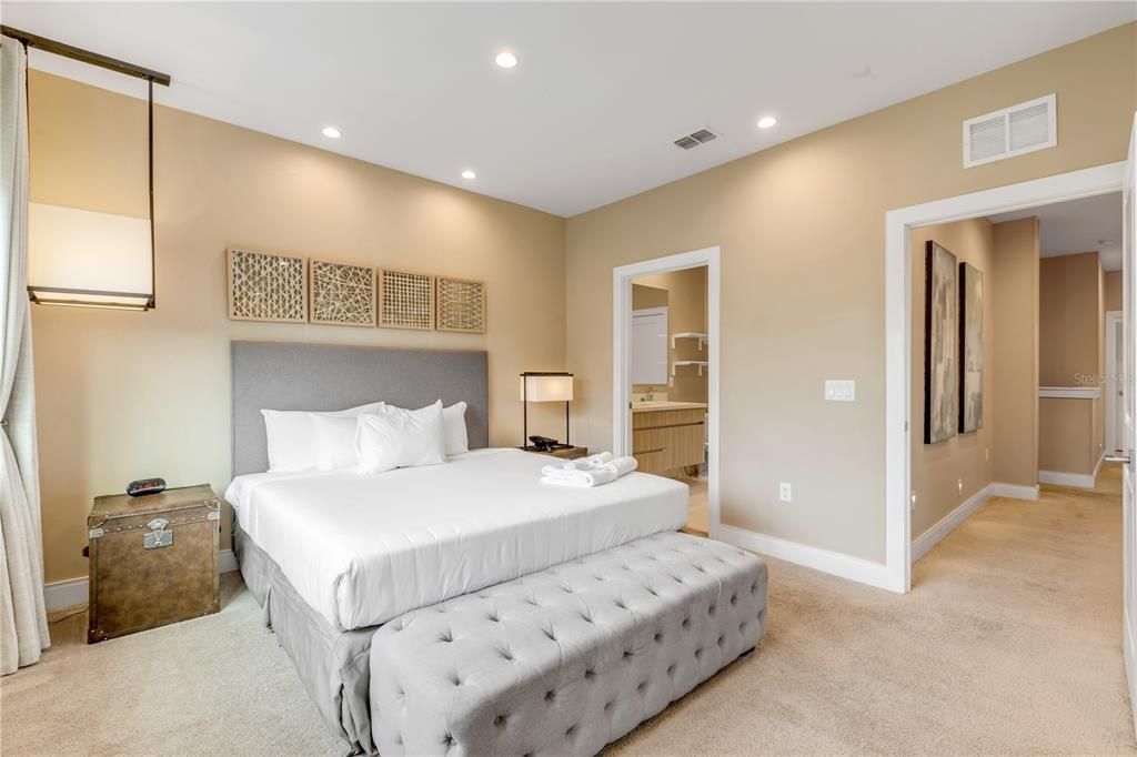 For Sale: $499,000 (4 beds, 4 baths, 2356 Square Feet)