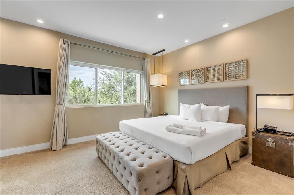 For Sale: $499,000 (4 beds, 4 baths, 2356 Square Feet)