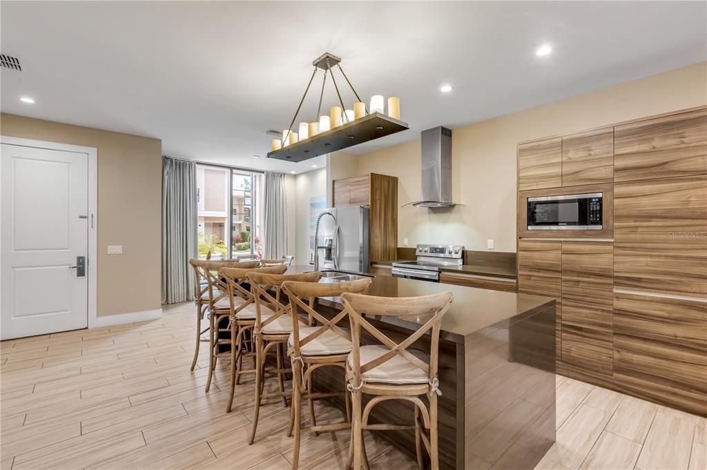 For Sale: $499,000 (4 beds, 4 baths, 2356 Square Feet)