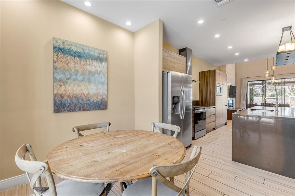 For Sale: $499,000 (4 beds, 4 baths, 2356 Square Feet)