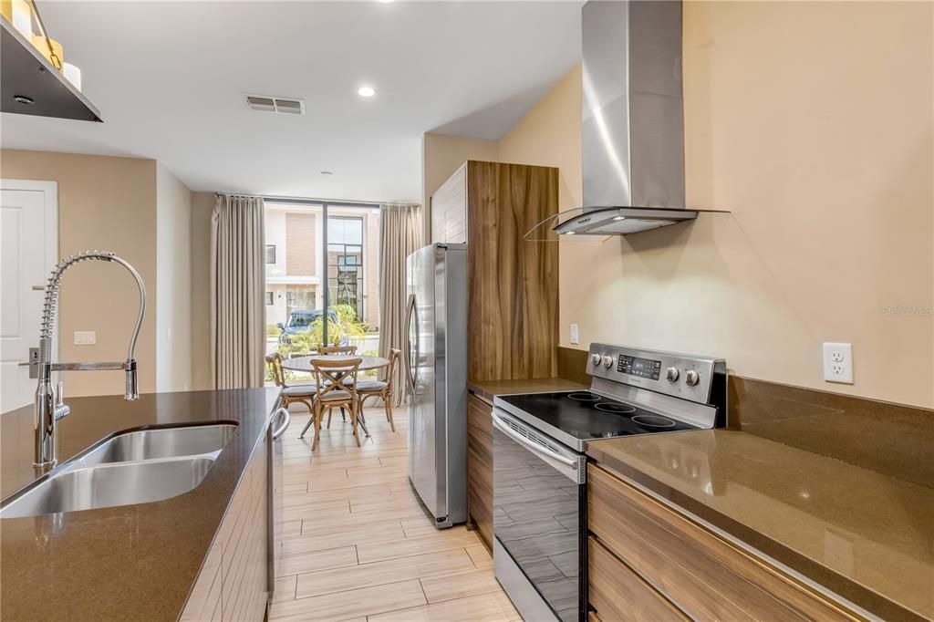 For Sale: $499,000 (4 beds, 4 baths, 2356 Square Feet)