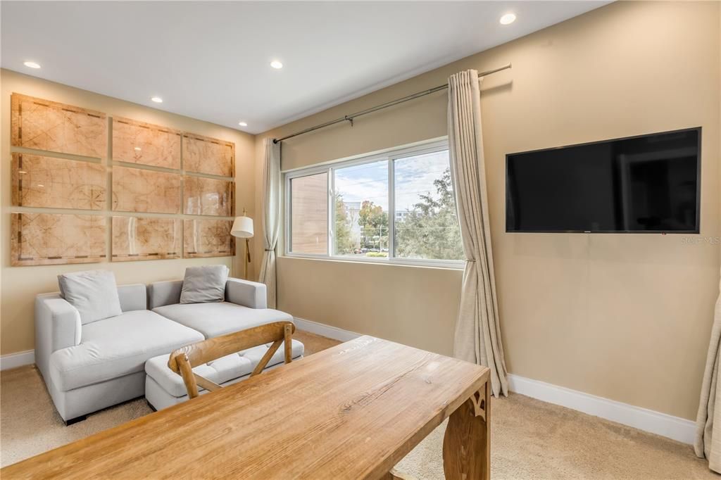 For Sale: $499,000 (4 beds, 4 baths, 2356 Square Feet)