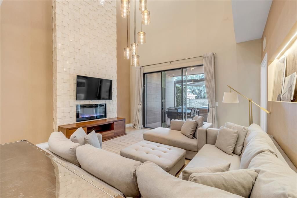 For Sale: $499,000 (4 beds, 4 baths, 2356 Square Feet)