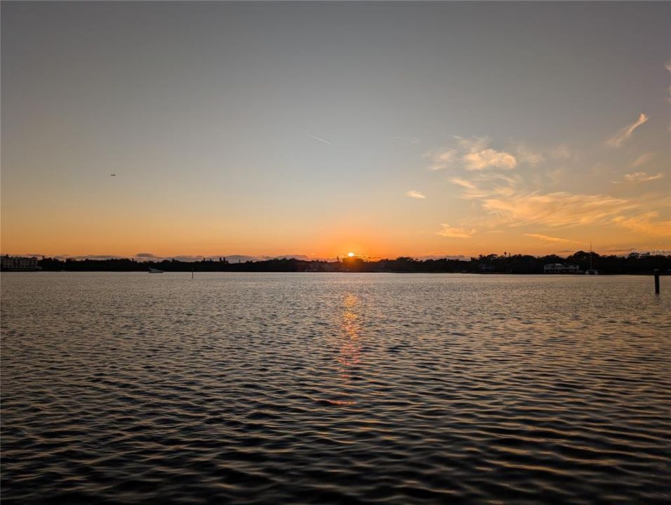 待售: $399,000 (2 贝兹, 2 浴室, 1053 平方英尺)