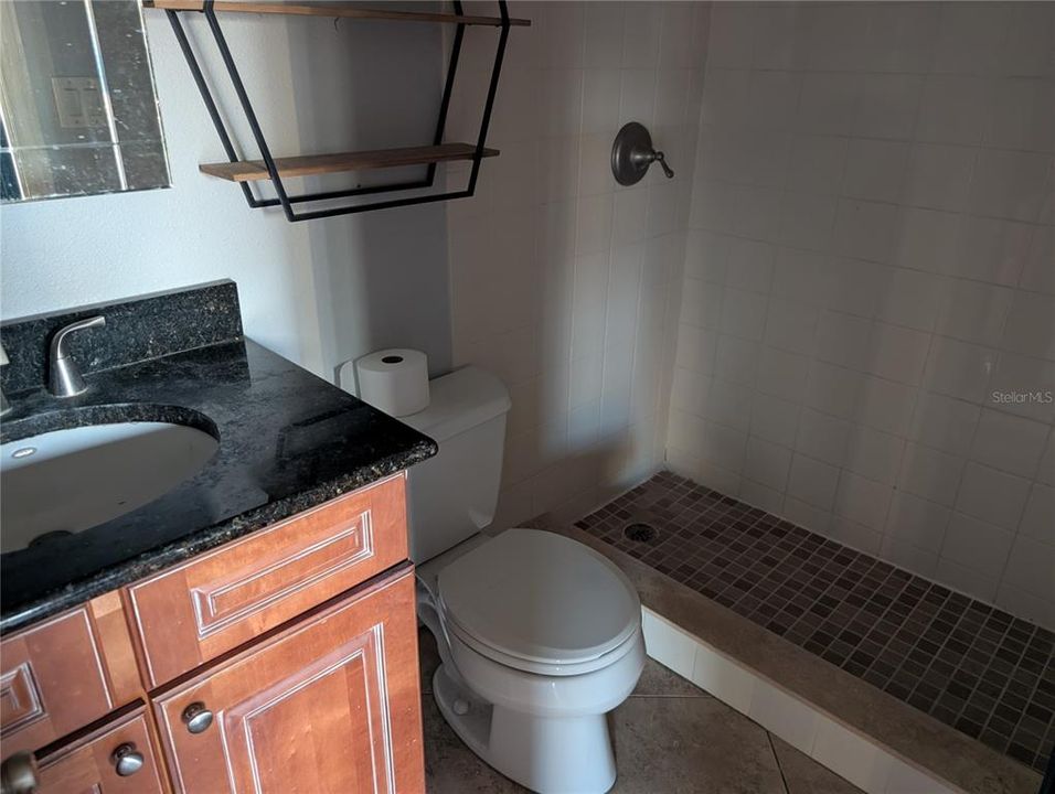 待售: $399,000 (2 贝兹, 2 浴室, 1053 平方英尺)