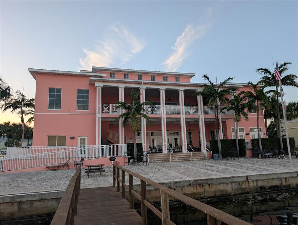 待售: $399,000 (2 贝兹, 2 浴室, 1053 平方英尺)