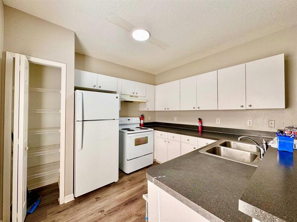 出租: $1,950 (3 贝兹, 2 浴室, 1365 平方英尺)