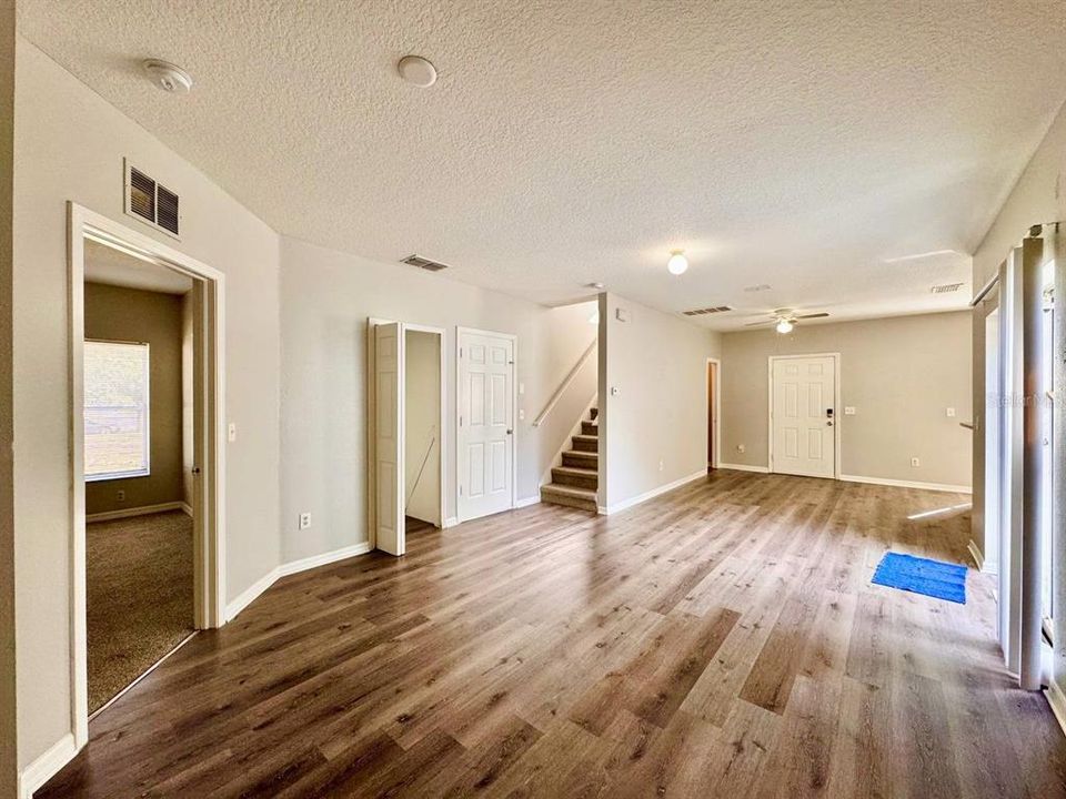 出租: $1,950 (3 贝兹, 2 浴室, 1365 平方英尺)