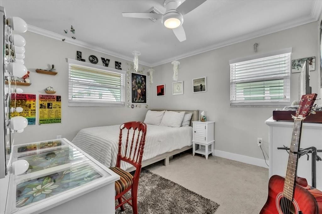 For Sale: $995,000 (3 beds, 2 baths, 1684 Square Feet)