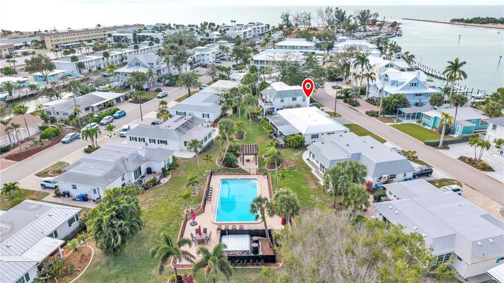 For Sale: $995,000 (3 beds, 2 baths, 1684 Square Feet)