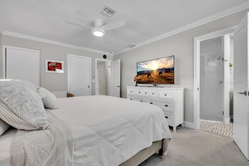 For Sale: $995,000 (3 beds, 2 baths, 1684 Square Feet)