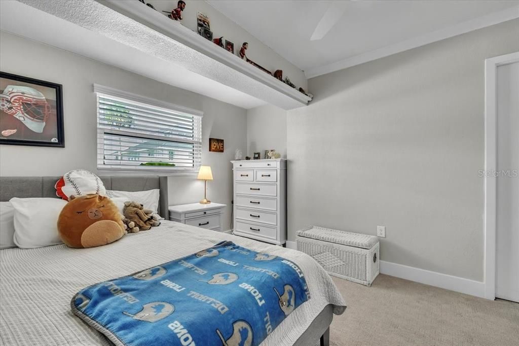 For Sale: $995,000 (3 beds, 2 baths, 1684 Square Feet)