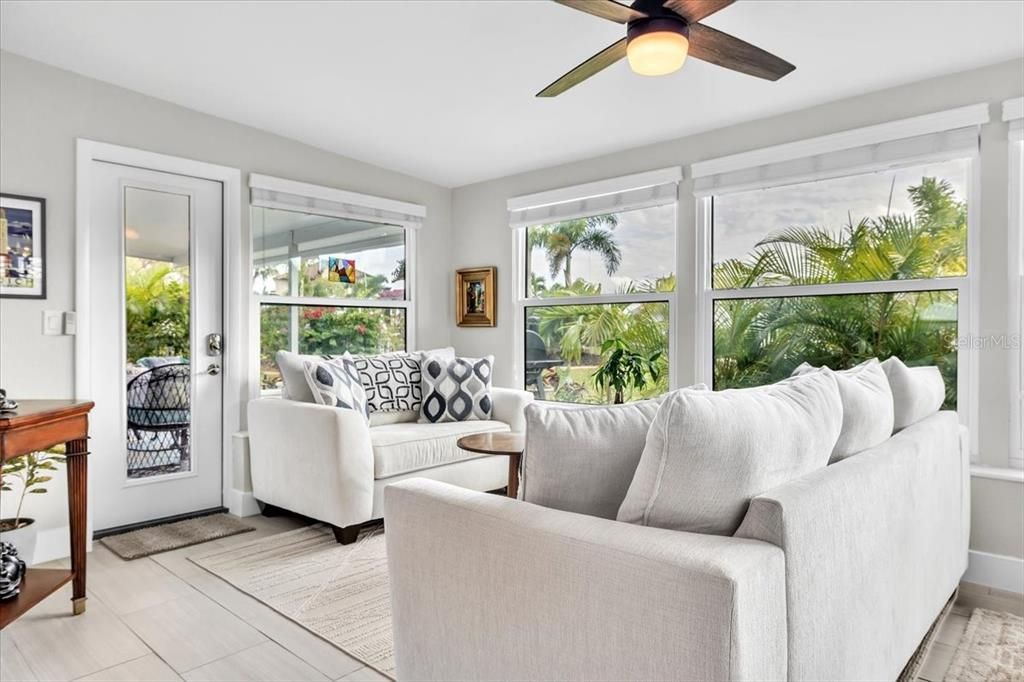 For Sale: $995,000 (3 beds, 2 baths, 1684 Square Feet)