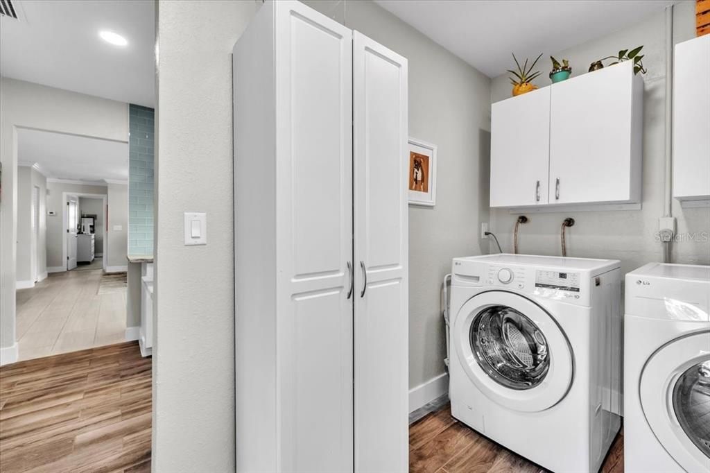 For Sale: $995,000 (3 beds, 2 baths, 1684 Square Feet)