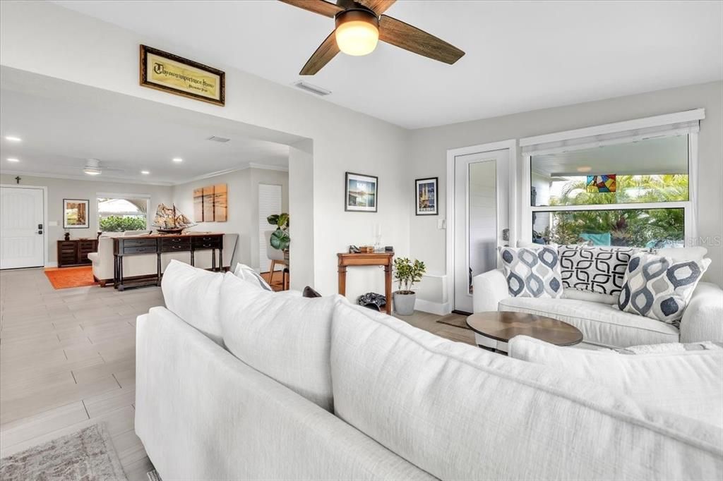 For Sale: $995,000 (3 beds, 2 baths, 1684 Square Feet)